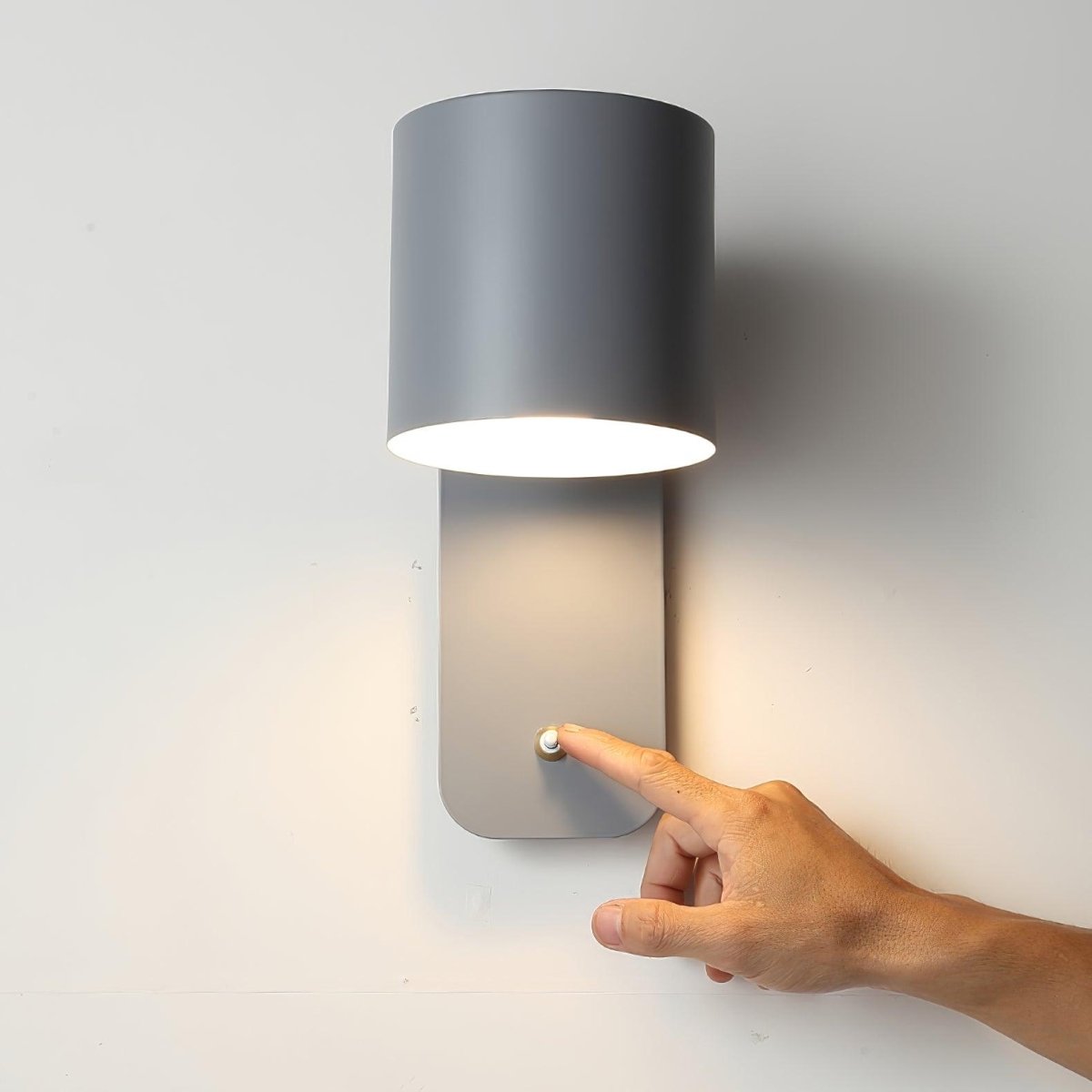 Rotating Head Cylindrical Wall Sconce In Iron For E27 Bulbs